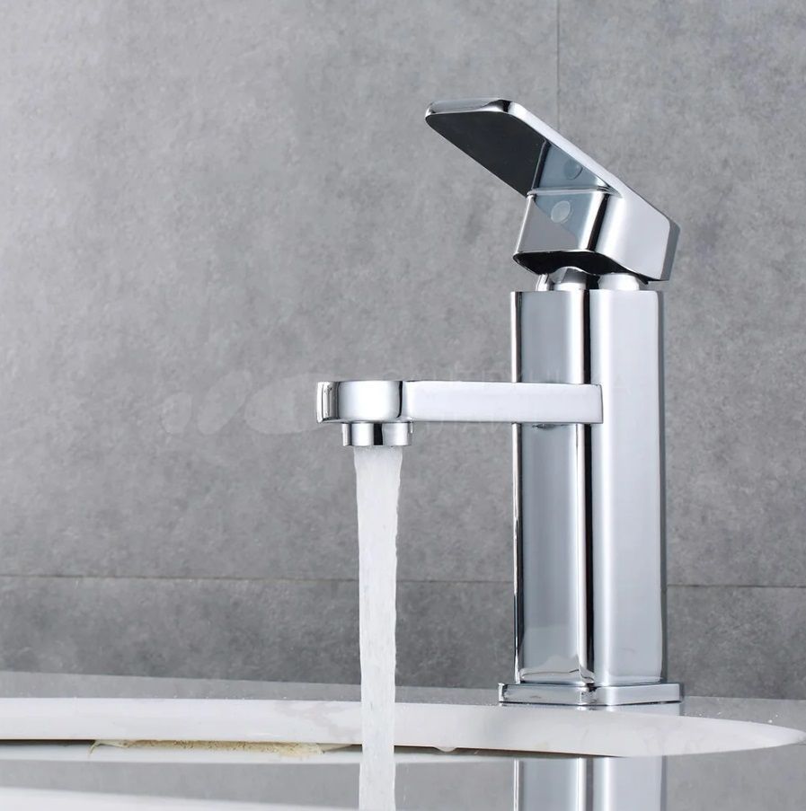 Смеситель для раковины монокомандный хром Potato P 1006